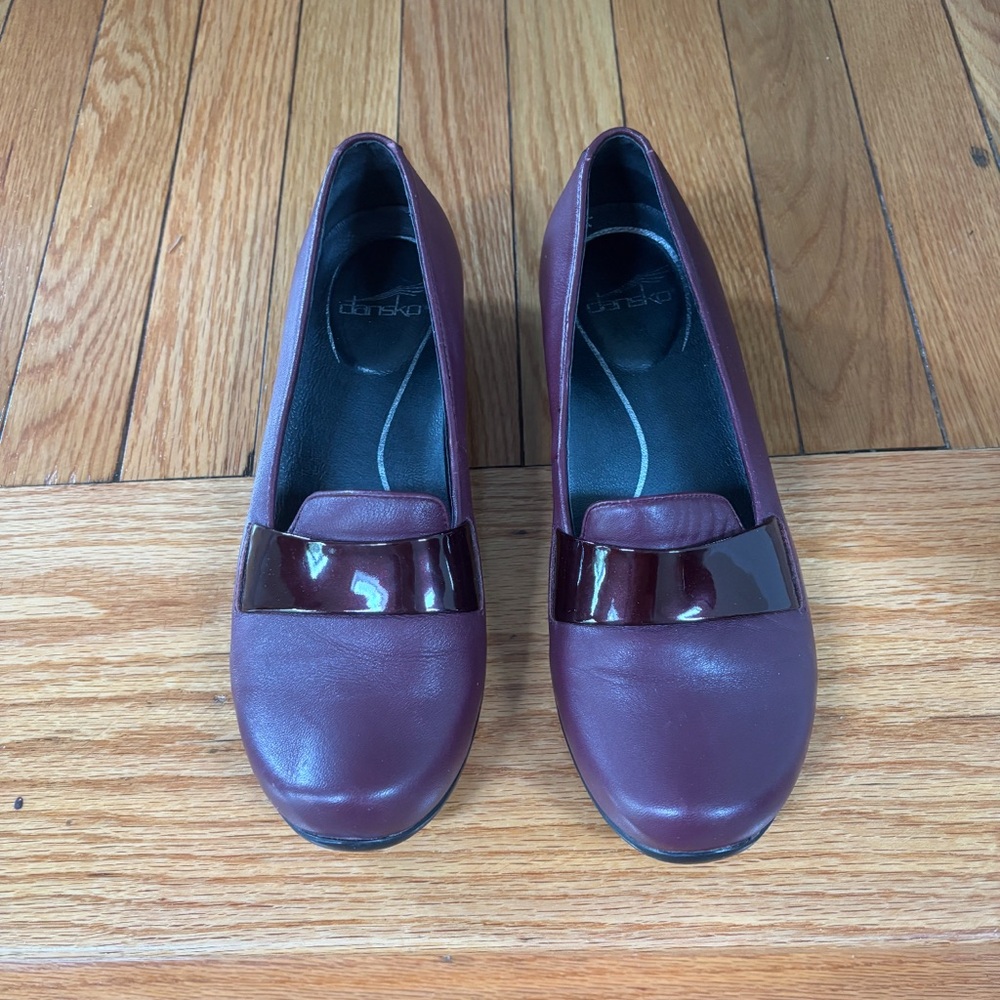Dansko Women's Burgundy Leather Flats with Patent Strap